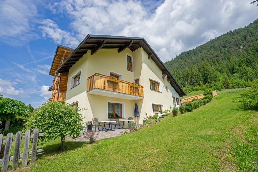 Haus Lackner Am Weissensee In Kaernten Luaran gambar
